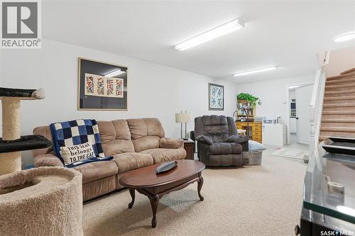 12 80 Berini Drive, Saskatoon, SK - Indoor Photo Showing Living Room