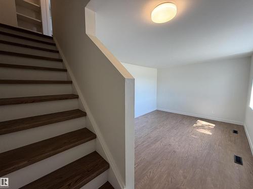 404 Hermitage Rd Nw, Edmonton, AB 