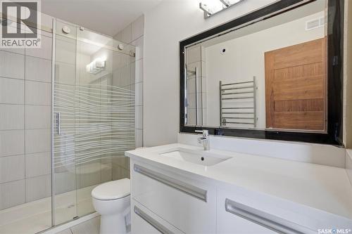 516 Pichler Way, Saskatoon, SK - Indoor Photo Showing Bathroom