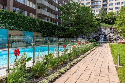 Piscine - 1803-3450 Rue Drummond, Montréal (Ville-Marie), QC - Outdoor With In Ground Pool