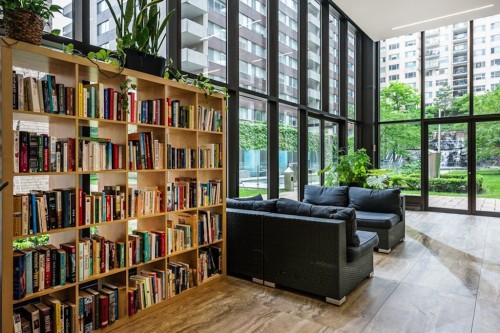 Bibliothèque - 1803-3450 Rue Drummond, Montréal (Ville-Marie), QC - Indoor