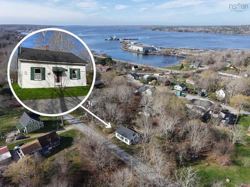 105 Harriet, Shelburne, NS 