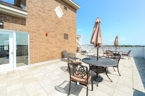 Terrasse - 604-6550 Boul. Henri-Bourassa O., Montréal (Saint-Laurent), QC - Outdoor