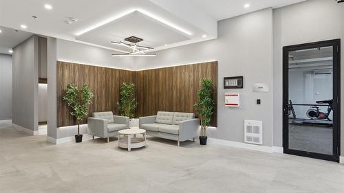 Th4-1390 Pridham Avenue, Kelowna, BC - Indoor Photo Showing Other Room