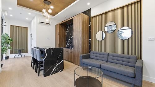 Th4-1390 Pridham Avenue, Kelowna, BC - Indoor