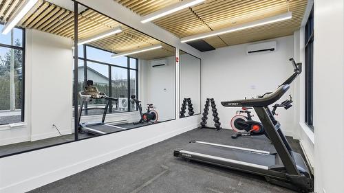 Th4-1390 Pridham Avenue, Kelowna, BC - Indoor Photo Showing Gym Room