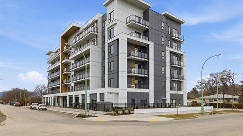 Th4-1390 Pridham Avenue, Kelowna, BC - Outdoor With Balcony With Facade