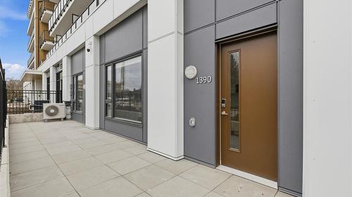 Th4-1390 Pridham Avenue, Kelowna, BC -  With Exterior