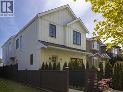 2 2848 W 19TH AVENUE  Vancouver, BC V6L 1E5