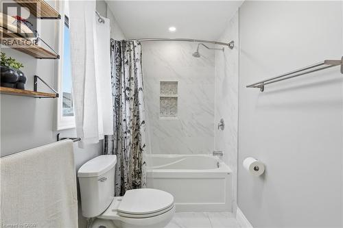 3 Rembe Avenue, Hamilton, ON - Indoor Photo Showing Bathroom