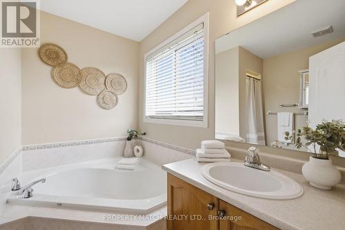 Primary ensuite - 680 Ormond Drive, Oshawa, ON - Indoor Photo Showing Bathroom