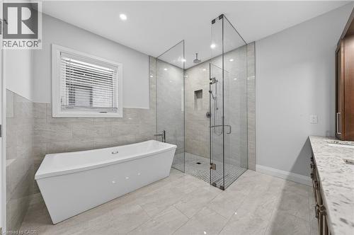 25 Macville Avenue, Kitchener, ON - Indoor Photo Showing Bathroom