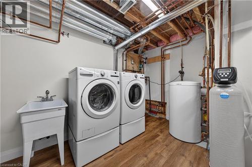 25 Macville Avenue, Kitchener, ON - Indoor Photo Showing Laundry Room