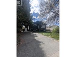 721 Raymer Avenue  Kelowna, BC V1Y 4Z7