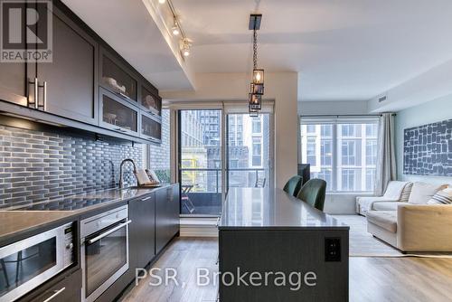 321 - 783 BATHURST STREET  Toronto, ON M5S 0A8