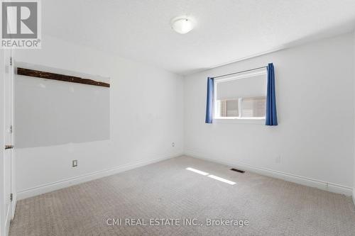 12 Mitten Court, Hamilton, ON - Indoor Photo Showing Other Room