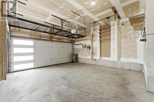 12 Mitten Court, Hamilton, ON - Indoor Photo Showing Garage