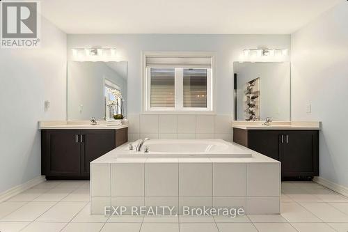 222 Blair Creek Drive, Kitchener, ON - Indoor Photo Showing Bathroom