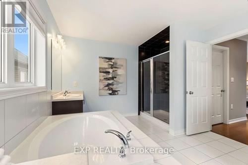222 Blair Creek Drive, Kitchener, ON - Indoor Photo Showing Bathroom