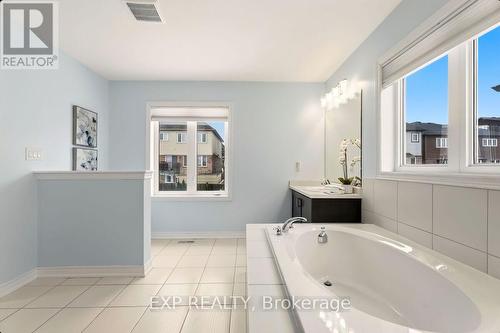 222 Blair Creek Drive, Kitchener, ON - Indoor Photo Showing Bathroom