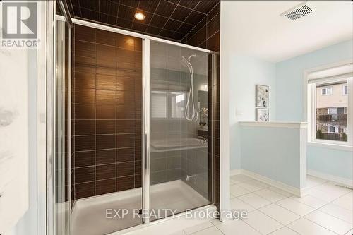 222 Blair Creek Drive, Kitchener, ON - Indoor Photo Showing Bathroom