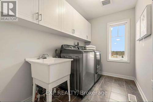 222 Blair Creek Drive, Kitchener, ON - Indoor Photo Showing Laundry Room