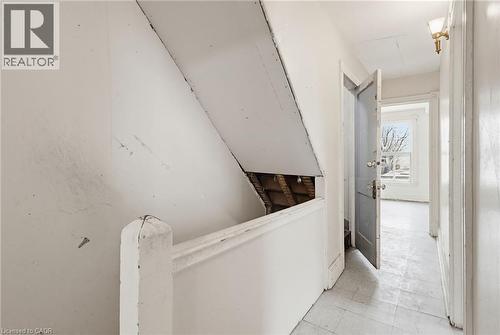 39 Munroe Street, Hamilton, ON - Indoor Photo Showing Other Room