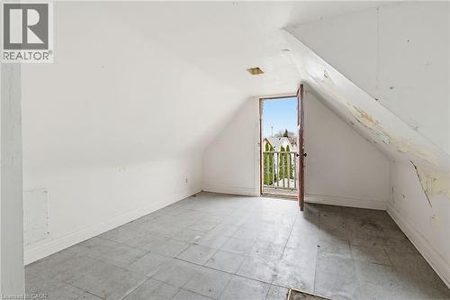 39 Munroe Street, Hamilton, ON - Indoor Photo Showing Other Room