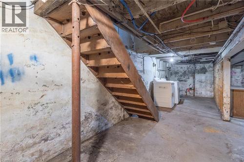 39 Munroe Street, Hamilton, ON - Indoor Photo Showing Basement