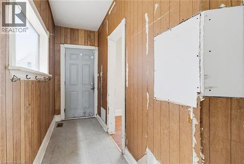 39 Munroe Street, Hamilton, ON - Indoor Photo Showing Other Room