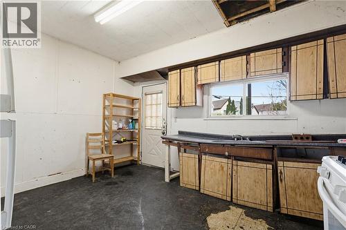 39 Munroe Street, Hamilton, ON - Indoor