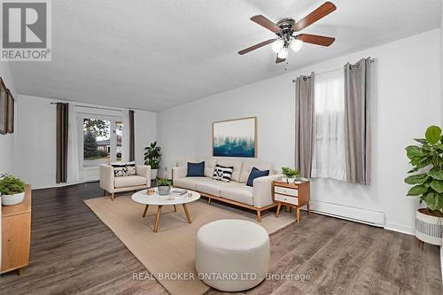 8 MAPLE LEAF TERRACE  Innisfil, ON L0L 1L0