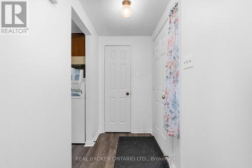 8 Maple Leaf Terrace, Innisfil, ON - Indoor Photo Showing Other Room