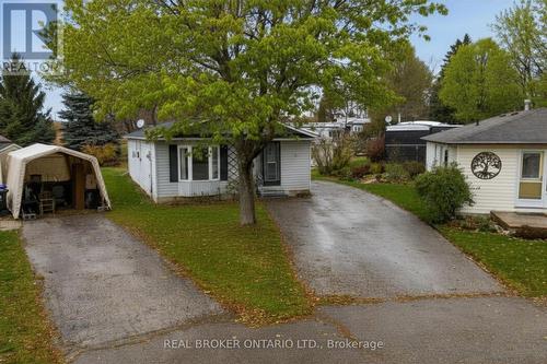 8 Maple Leaf Terrace, Innisfil, ON - Outdoor
