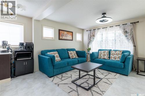41 5702 Gordon Road, Regina, SK - Indoor Photo Showing Living Room