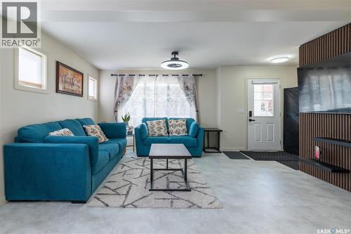 41 5702 Gordon Road, Regina, SK - Indoor Photo Showing Living Room