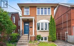 57 STEPHEN DRIVE Toronto, ON M8Y 3M8