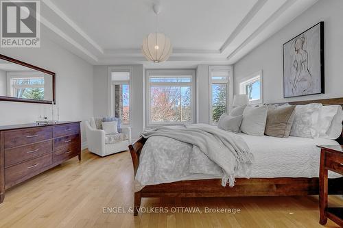 592 Brierwood Avenue, Ottawa, ON - Indoor Photo Showing Bedroom