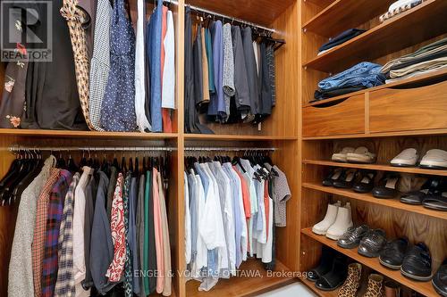 592 Brierwood Avenue, Ottawa, ON - Indoor With Storage