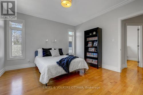 592 Brierwood Avenue, Ottawa, ON - Indoor Photo Showing Bedroom