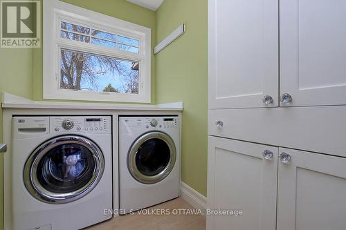 592 Brierwood Avenue, Ottawa, ON - Indoor Photo Showing Laundry Room