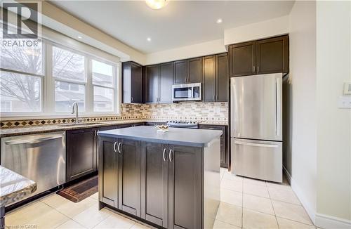 76 Glazebrook Crescent, Cambridge, ON - Indoor Photo Showing Kitchen With Stainless Steel Kitchen
