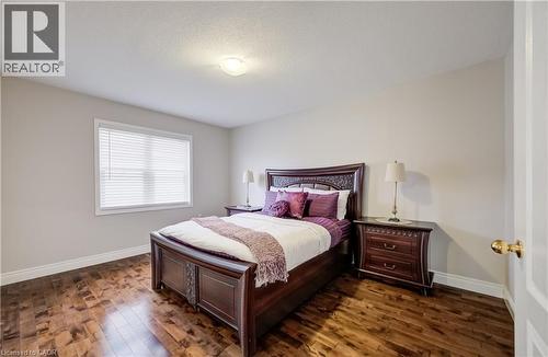 76 Glazebrook Crescent, Cambridge, ON - Indoor Photo Showing Bedroom