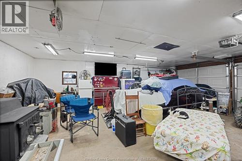 575 Middle Sideroad, Amherstburg, ON - Indoor Photo Showing Garage