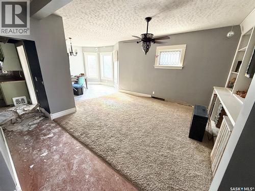 408 Assiniboia Street, Weyburn, SK - Indoor Photo Showing Other Room