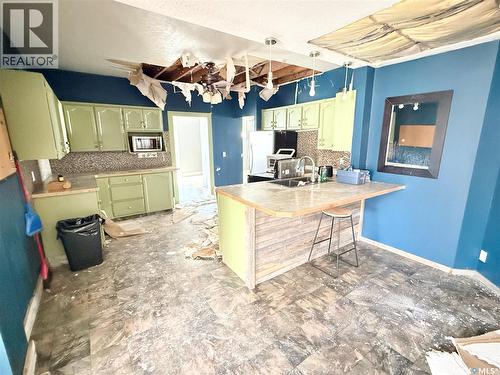 408 Assiniboia Street, Weyburn, SK - Indoor Photo Showing Kitchen With Double Sink