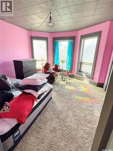 408 Assiniboia Street, Weyburn, SK - Indoor Photo Showing Bedroom