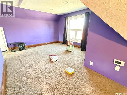 408 Assiniboia Street, Weyburn, SK - Indoor Photo Showing Other Room