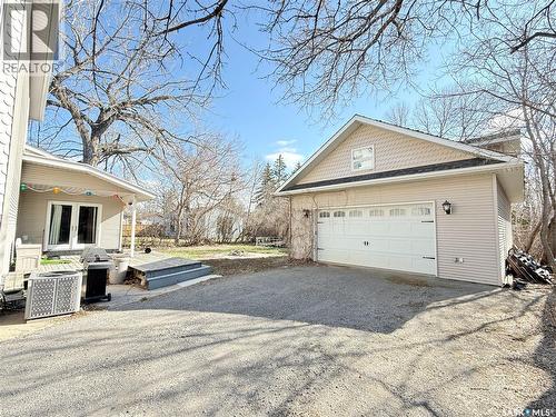 408 Assiniboia Street, Weyburn, SK - Outdoor