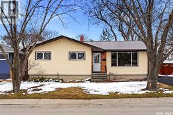 41 McCormick CRESCENT  Regina, SK S4T 6J9